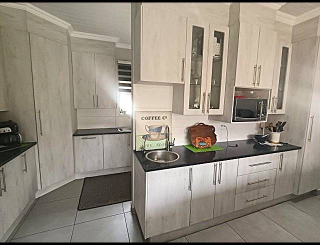 3 BEDROOM HOUSE FOR SALE IN MONTE CHRISTO